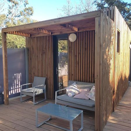Joli Studio Climatise Avec Jacuzzi Prive Et Entree Independante Frejus Exterior photo
