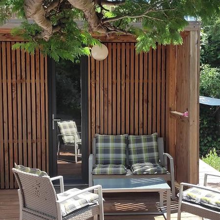 Joli Studio Climatise Avec Jacuzzi Prive Et Entree Independante Frejus Exterior photo
