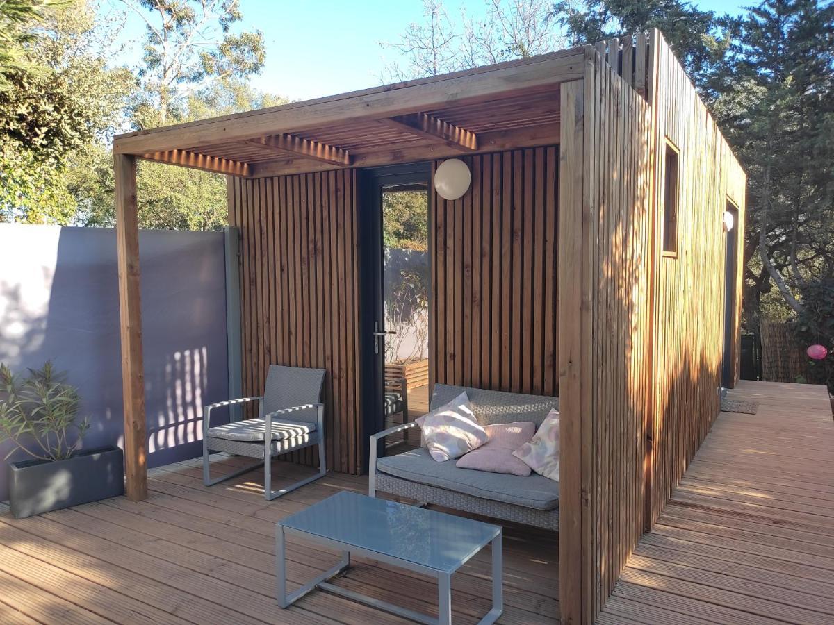 Joli Studio Climatise Avec Jacuzzi Prive Et Entree Independante Frejus Exterior photo